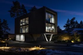 minimalismi-betoni-sisustus-talo-valot